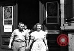 Standbild Studenten Heidelberg Deutschland, 1952, aus Sekunde 48 historischem Filmmaterial Videoclip 65675045166