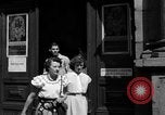 Standbild Studenten Heidelberg Deutschland, 1952, aus Sekunde 50 historischem Filmmaterial Videoclip 65675045166