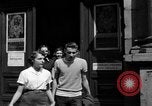 Standbild Studenten Heidelberg Deutschland, 1952, aus Sekunde 53 historischem Filmmaterial Videoclip 65675045166