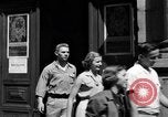 Standbild Studenten Heidelberg Deutschland, 1952, aus Sekunde 56 historischem Filmmaterial Videoclip 65675045166