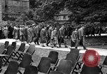 Standbild Studenten Heidelberg Deutschland, 1952, aus Sekunde 18 historischem Filmmaterial Videoclip 65675045167