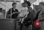 Standbild Vogelweh Wohngebiet Kaiserslautern Deutschland, 1955, aus Sekunde 28 historischem Filmmaterial Videoclip 65675045171