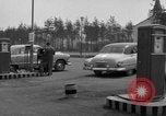 Image Vogelweh zone de logement Kaiserslautern Allemagne, 1955, de la seconde 42 séquences d'archives historiques vidéo 65675045172