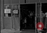 Image Vogelweh zone de logement Kaiserslautern Allemagne, 1955, de la seconde 6 séquences d'archives historiques vidéo 65675045173