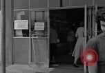Image Vogelweh zone de logement Kaiserslautern Allemagne, 1955, de la seconde 24 séquences d'archives historiques vidéo 65675045173