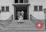 Image Vogelweh zone de logement Kaiserslautern Allemagne, 1955, de la seconde 12 séquences d'archives historiques vidéo 65675045174