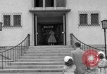 Image Vogelweh zone de logement Kaiserslautern Allemagne, 1955, de la seconde 19 séquences d'archives historiques vidéo 65675045174