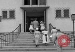 Image Vogelweh zone de logement Kaiserslautern Allemagne, 1955, de la seconde 27 séquences d'archives historiques vidéo 65675045174