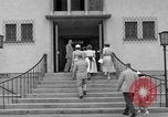Image Vogelweh zone de logement Kaiserslautern Allemagne, 1955, de la seconde 30 séquences d'archives historiques vidéo 65675045174