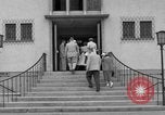 Image Vogelweh zone de logement Kaiserslautern Allemagne, 1955, de la seconde 33 séquences d'archives historiques vidéo 65675045174