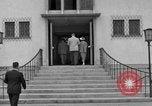 Image Vogelweh zone de logement Kaiserslautern Allemagne, 1955, de la seconde 37 séquences d'archives historiques vidéo 65675045174