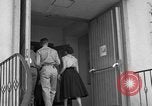 Image Vogelweh zone de logement Kaiserslautern Allemagne, 1955, de la seconde 49 séquences d'archives historiques vidéo 65675045174