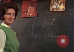 Image American Elementary School Kaiserslautern Allemagne, 1967, de la seconde 50 séquences d'archives historiques vidéo 65675045178