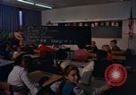 Image American Elementary School Kaiserslautern Allemagne, 1967, de la seconde 53 séquences d'archives historiques vidéo 65675045178