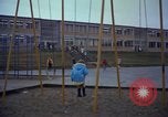 Image American Elementary School Kaiserslautern Allemagne, 1967, de la seconde 10 séquences d'archives historiques vidéo 65675045179