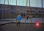 Image American Elementary School Kaiserslautern Allemagne, 1967, de la seconde 27 séquences d'archives historiques vidéo 65675045179
