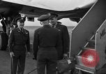 Immagine di Noi generali dell'Esercito arrivare Tokyo Giappone, 1951, secondo 6 filmato di repertorio 65675045194