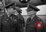 Immagine di Noi generali dell'Esercito arrivare Tokyo Giappone, 1951, secondo 14 filmato di repertorio 65675045194