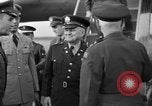 Immagine di Noi generali dell'Esercito arrivare Tokyo Giappone, 1951, secondo 17 filmato di repertorio 65675045194