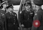 Immagine di Noi generali dell'Esercito arrivare Tokyo Giappone, 1951, secondo 19 filmato di repertorio 65675045194