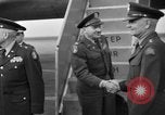 Immagine di Noi generali dell'Esercito arrivare Tokyo Giappone, 1951, secondo 23 filmato di repertorio 65675045194