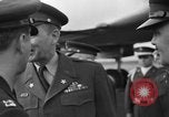 Immagine di Noi generali dell'Esercito arrivare Tokyo Giappone, 1951, secondo 24 filmato di repertorio 65675045194