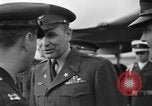 Immagine di Noi generali dell'Esercito arrivare Tokyo Giappone, 1951, secondo 26 filmato di repertorio 65675045194