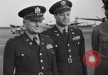 Immagine di Noi generali dell'Esercito arrivare Tokyo Giappone, 1951, secondo 59 filmato di repertorio 65675045194