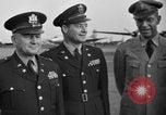 Immagine di Noi generali dell'Esercito arrivare Tokyo Giappone, 1951, secondo 61 filmato di repertorio 65675045194