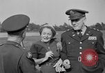 Immagine di Il maggiore generale George indietro Tokyo Giappone, 1951, secondo 16 filmato di repertorio 65675045195