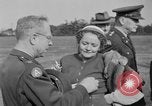 Immagine di Il maggiore generale George indietro Tokyo Giappone, 1951, secondo 23 filmato di repertorio 65675045195