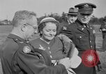 Immagine di Il maggiore generale George indietro Tokyo Giappone, 1951, secondo 25 filmato di repertorio 65675045195