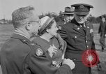 Immagine di Il maggiore generale George indietro Tokyo Giappone, 1951, secondo 26 filmato di repertorio 65675045195