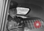 Immagine di Il maggiore generale George indietro Tokyo Giappone, 1951, secondo 52 filmato di repertorio 65675045195