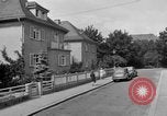 Image Vie de aux personnes à charge des militaires Bad Nauheim Allemagne, 1946, de la seconde 36 séquences d'archives historiques vidéo 65675045201