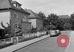 Image Vie de aux personnes à charge des militaires Bad Nauheim Allemagne, 1946, de la seconde 40 séquences d'archives historiques vidéo 65675045201