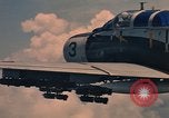 Immagine di United States Air Force A-1E Il Vietnam, 1965, secondo 15 filmato di repertorio 65675045208