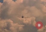 Immagine di United States Air Force A-1E Il Vietnam, 1965, secondo 29 filmato di repertorio 65675045208
