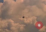 Immagine di United States Air Force A-1E Il Vietnam, 1965, secondo 30 filmato di repertorio 65675045208
