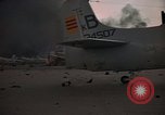 Immagine di Bien Hoa Air Base Il Vietnam, 1965, secondo 28 filmato di repertorio 65675045221