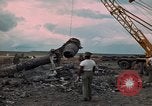 Immagine di Pulire la zona Il Vietnam, 1965, secondo 35 filmato di repertorio 65675045224