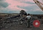 Immagine di Pulire la zona Il Vietnam, 1965, secondo 37 filmato di repertorio 65675045224