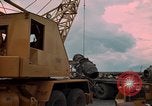 Immagine di Pulire la zona Il Vietnam, 1965, secondo 51 filmato di repertorio 65675045224