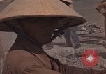 Immagine di Pulire la zona Il Vietnam, 1965, secondo 34 filmato di repertorio 65675045225