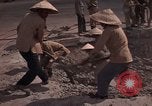 Immagine di Pulire la zona Il Vietnam, 1965, secondo 53 filmato di repertorio 65675045225