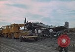 Immagine di Pulire la zona Il Vietnam, 1965, secondo 16 filmato di repertorio 65675045226