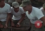 Immagine di Pulire la zona Il Vietnam, 1965, secondo 23 filmato di repertorio 65675045226