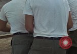 Immagine di Pulire la zona Il Vietnam, 1965, secondo 29 filmato di repertorio 65675045226