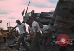 Immagine di Pulire la zona Il Vietnam, 1965, secondo 38 filmato di repertorio 65675045226