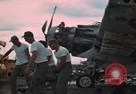 Immagine di Pulire la zona Il Vietnam, 1965, secondo 39 filmato di repertorio 65675045226